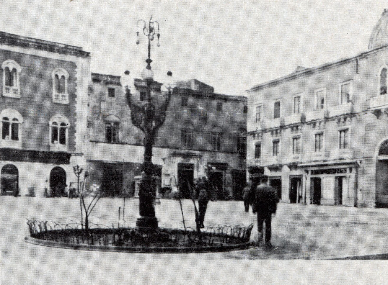 2. 01-piazza archimede